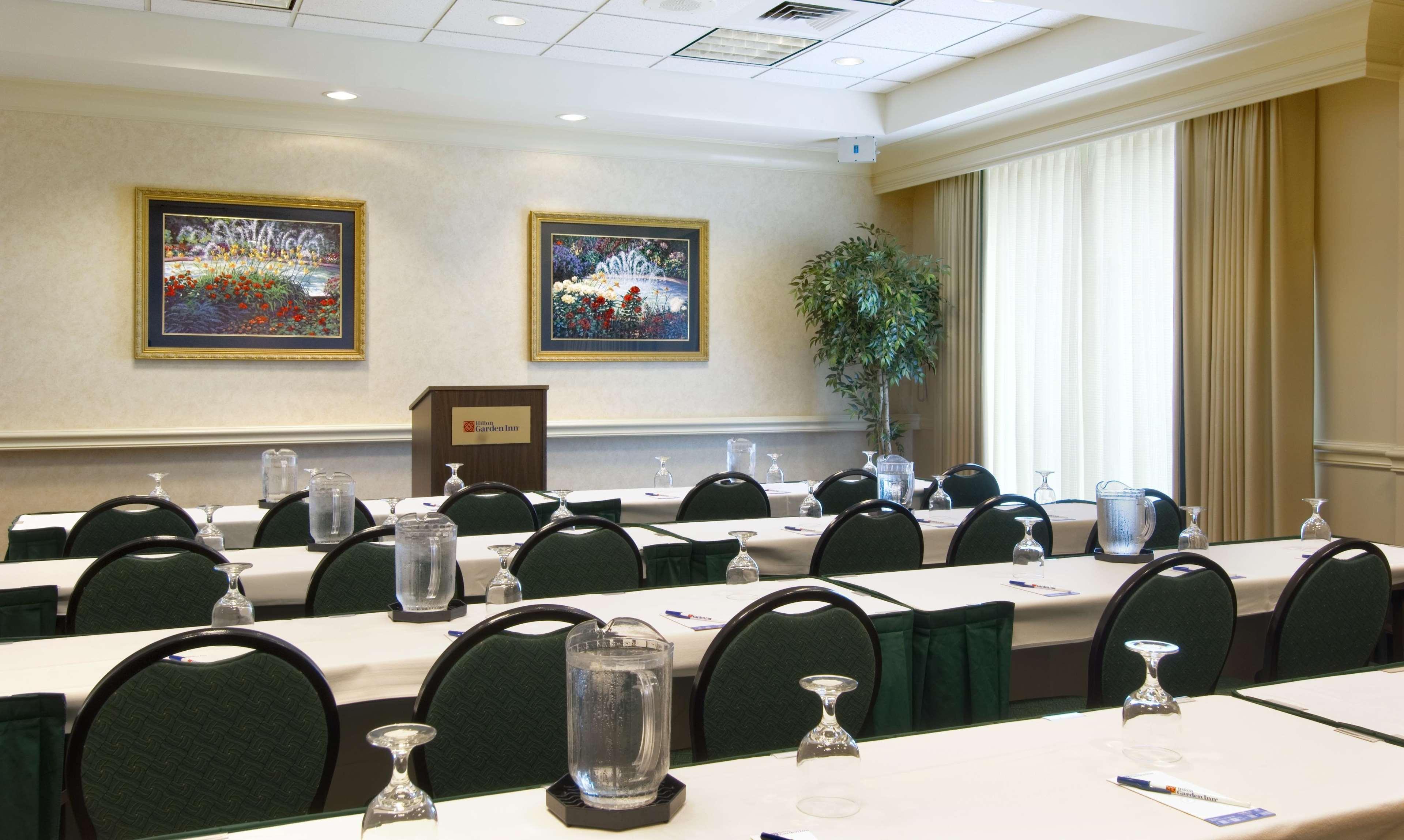 Hilton Garden Inn Tampa North Temple Terrace Зручності фото