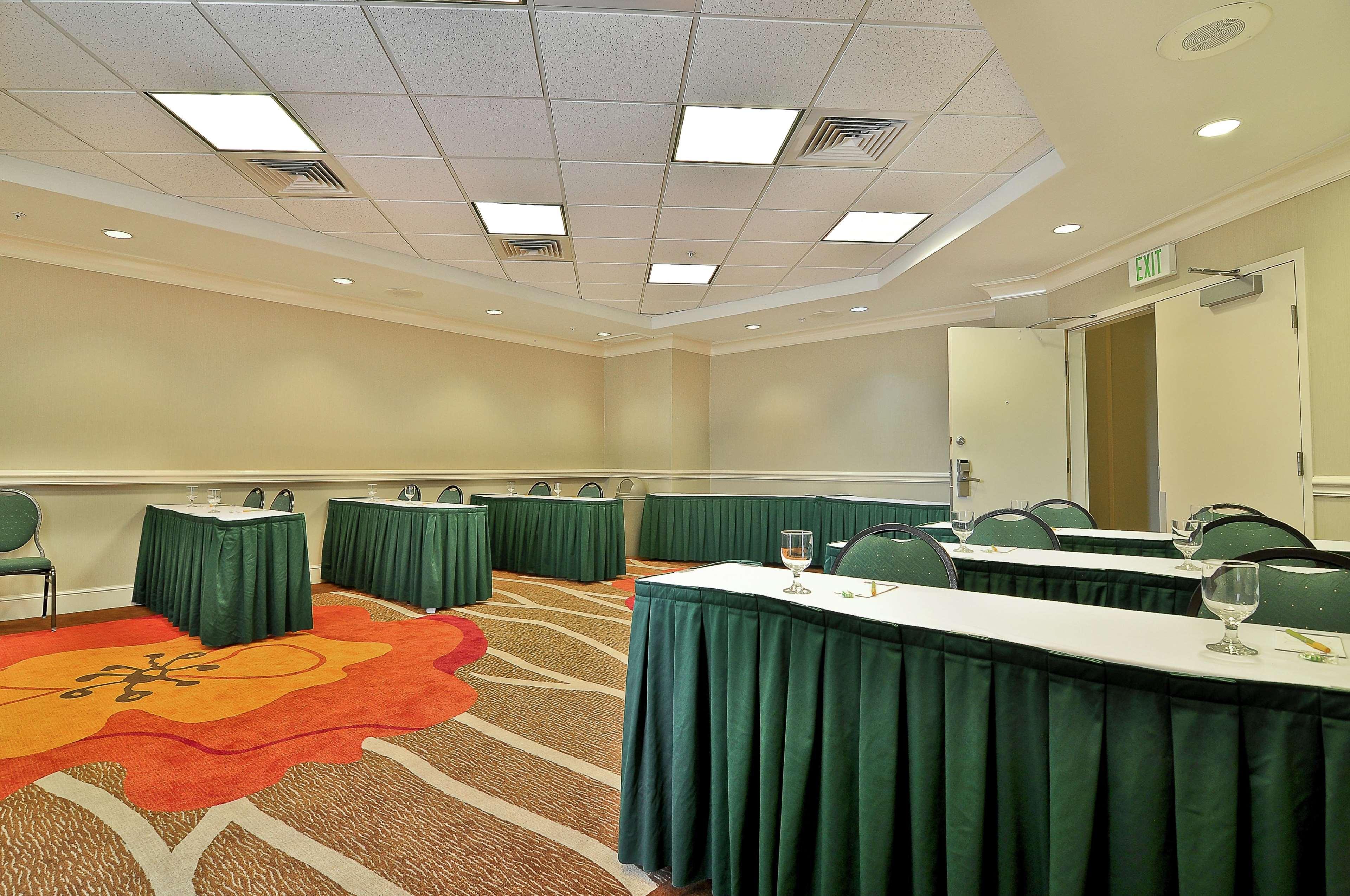 Hilton Garden Inn Tampa North Temple Terrace Екстер'єр фото